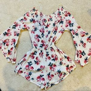 Floral romper NWOT
